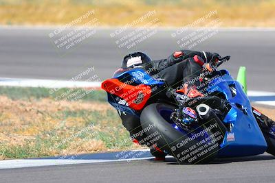 media/Apr-30-2023-CRA (Sun) [[020fcf5d43]]/Race 11-600 Expert Superbike/